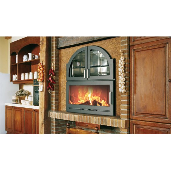 Inserto a legna Aranda con forno professionale 