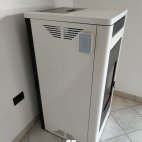 Stufa a pellet idro Serena 25 kw Climacalor bianca