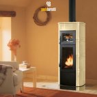 Stufa a legna Palazzetti Elisa con forno ceramica rosso bordeaux